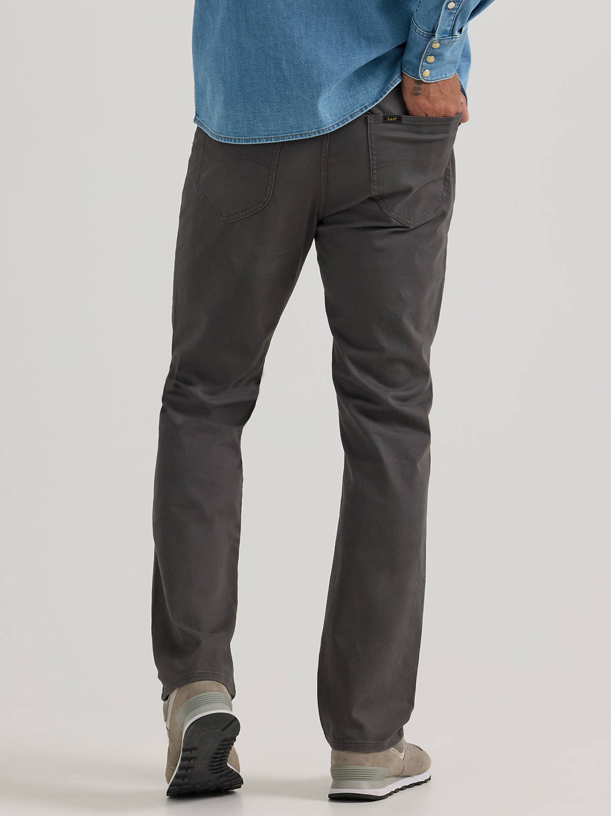 Men's Extreme Motion Relaxed Straight Twill Jean - view 3