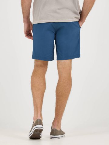 Men's Extreme Motion 7" Flat Front Short