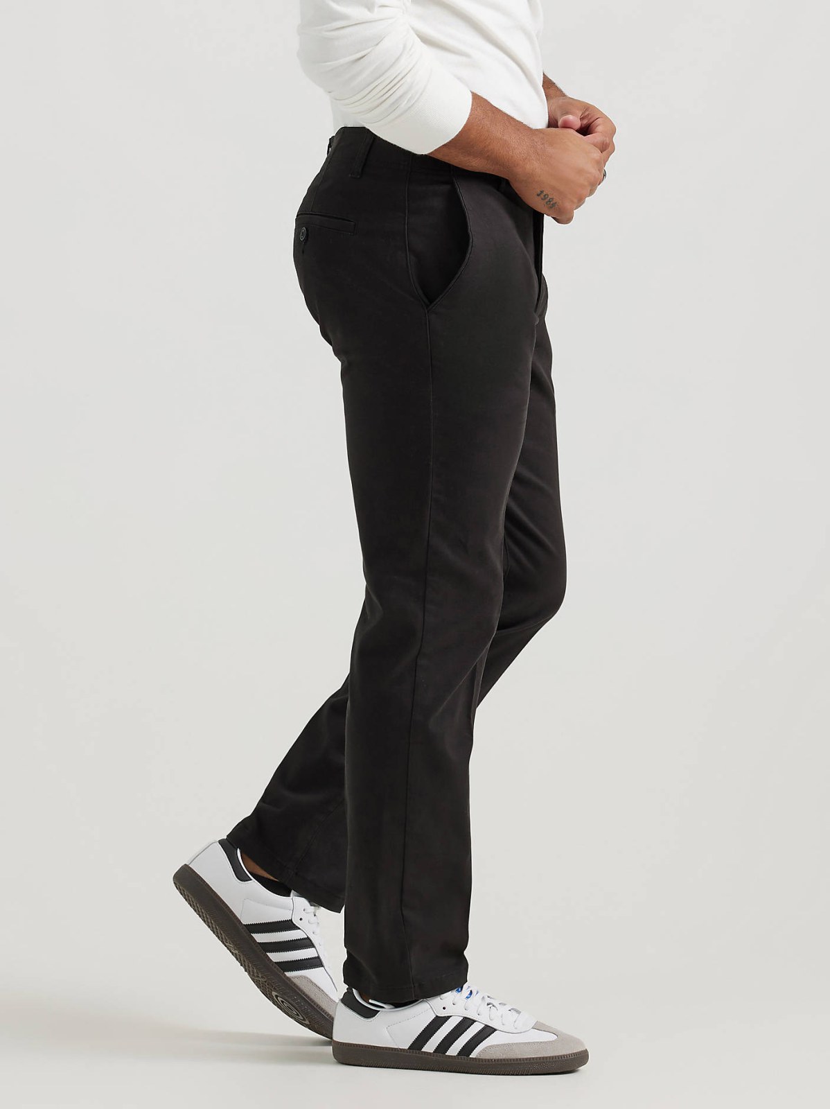 Men's Extreme Motion Slim Fit Khaki Pant - view 4