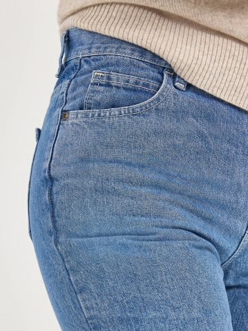 Women’s 100% Cotton Relaxed Fit Straight Leg Jean