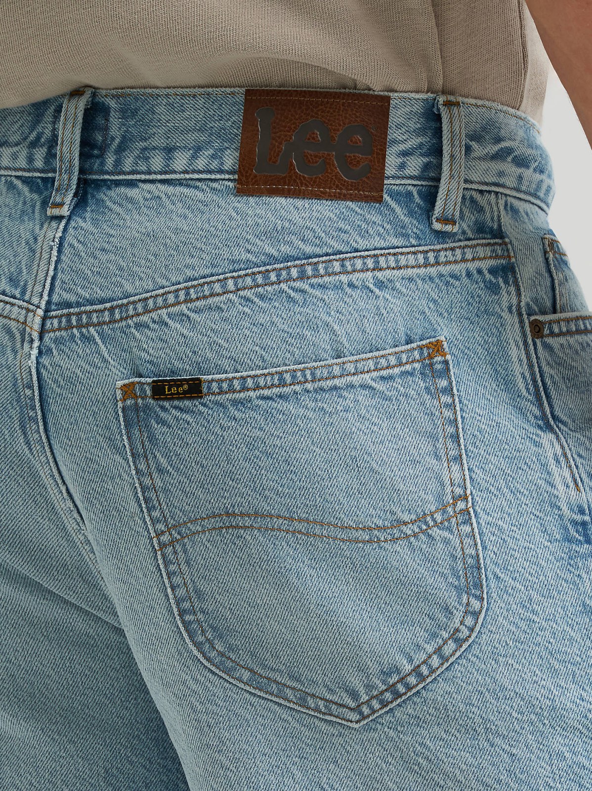 Men's 100% Cotton Loose Denim Short - view 5