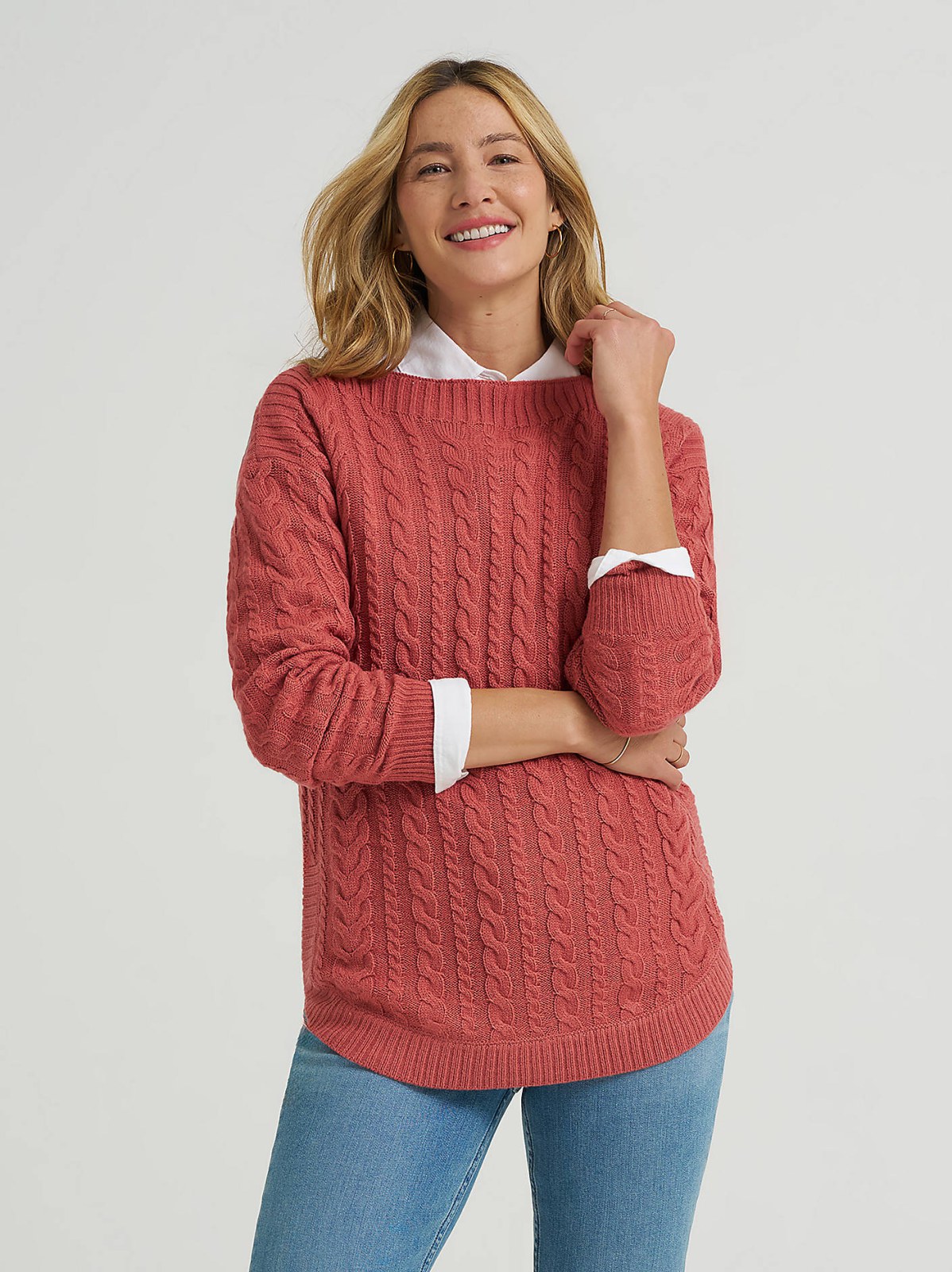 Women's Curved Hem Cable Knit Sweater