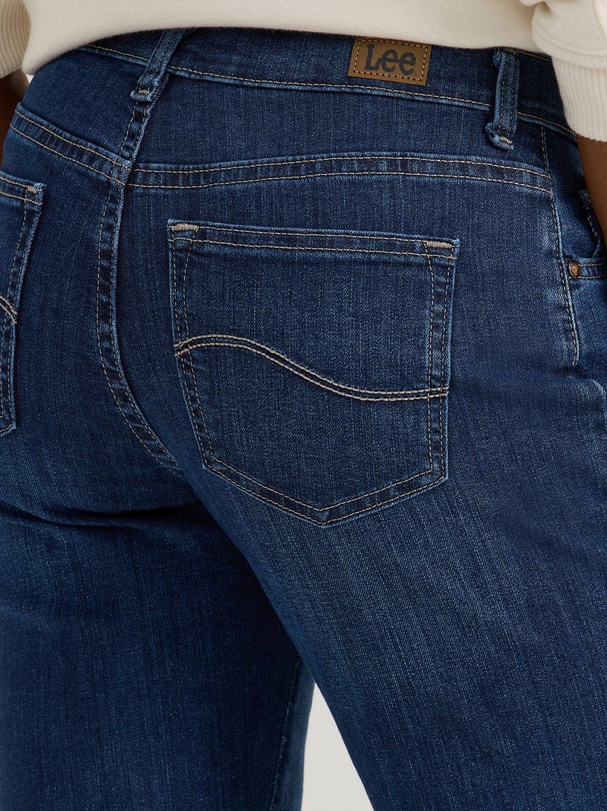 Women’s Stretch Relaxed Fit Straight Leg Jean - view 5
