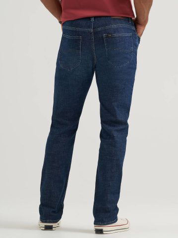 Men's Extreme Motion Regular Straight Jean with Cool Temp Technology