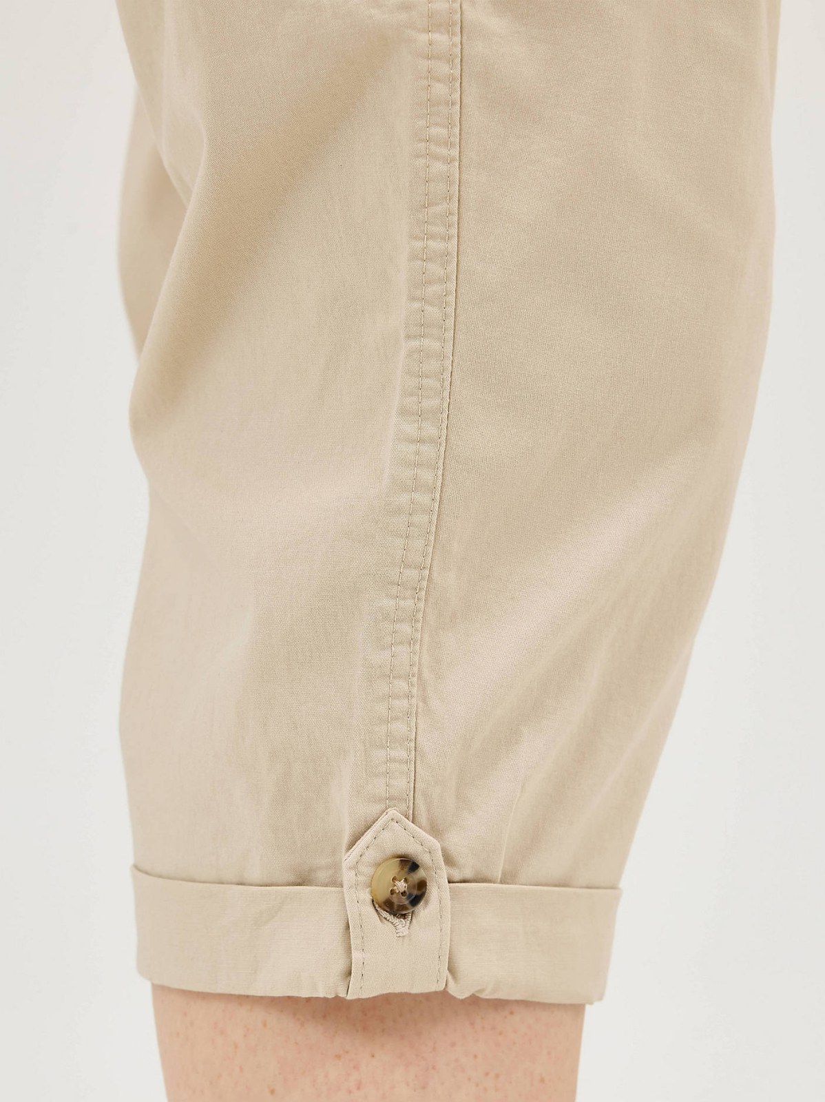 Women's Ultra Lux Comfort with Flex-To-Go Relaxed Fit Cargo Capri (Plus) - view 7