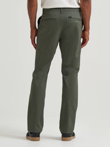Men's Extreme Motion Slim Fit Khaki Pant