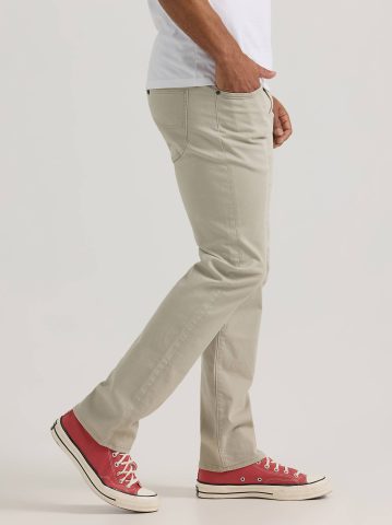 Men's Extreme Motion Slim Straight Twill Jean