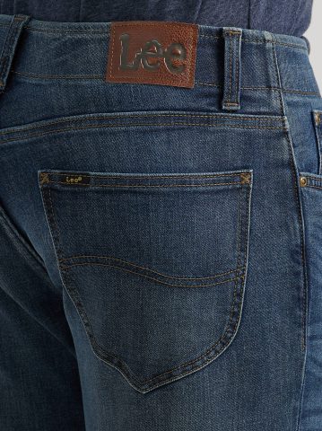 Men's Extreme Motion MVP Straight Fit Tapered Jean