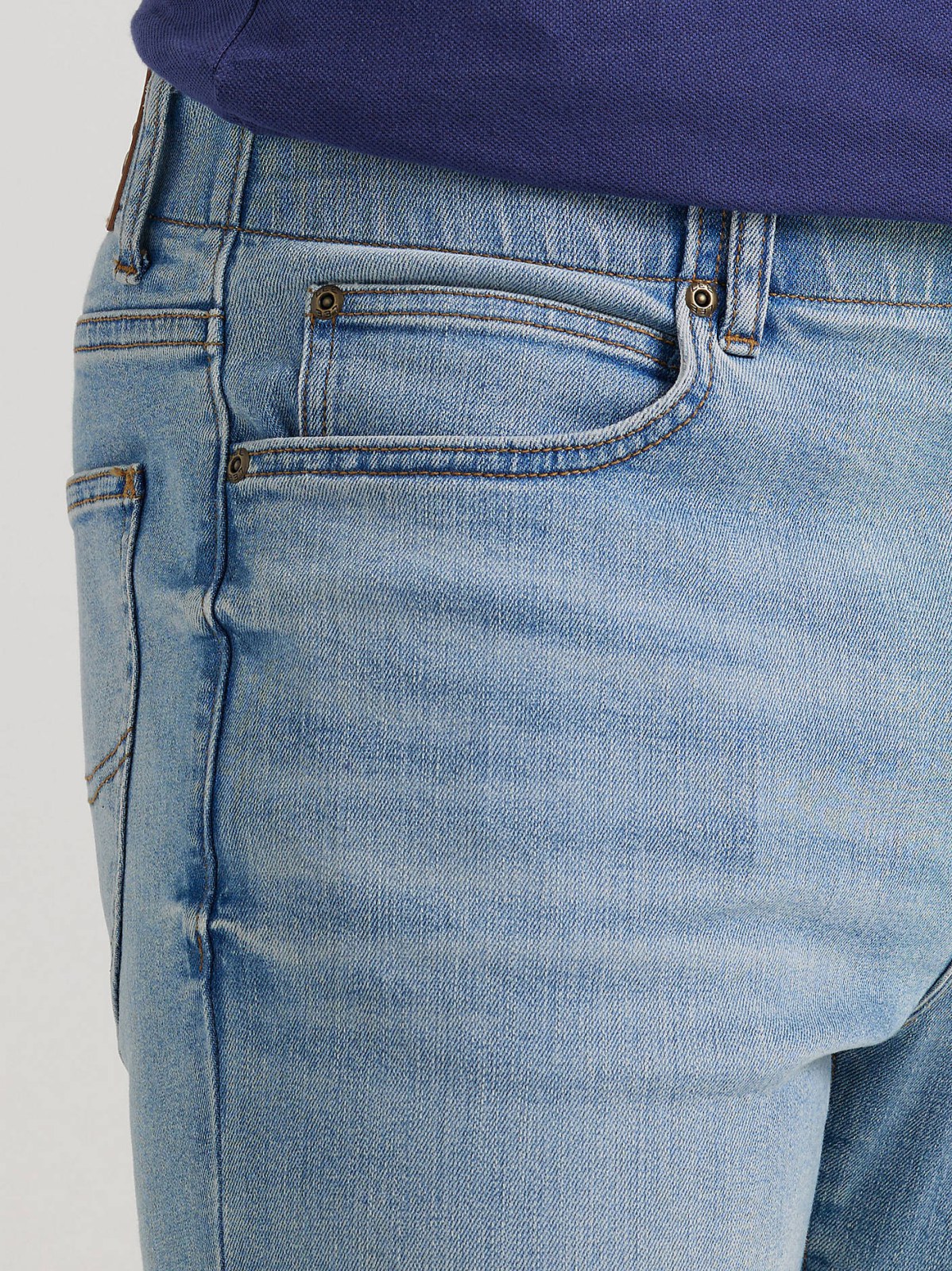 Men's Extreme Motion Regular Fit Straight Leg Jean - view 5