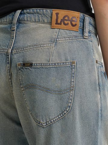 Women's Loose Crop Button-Fly Jean