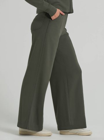 Women's Wide Leg Pull On Knit Pant