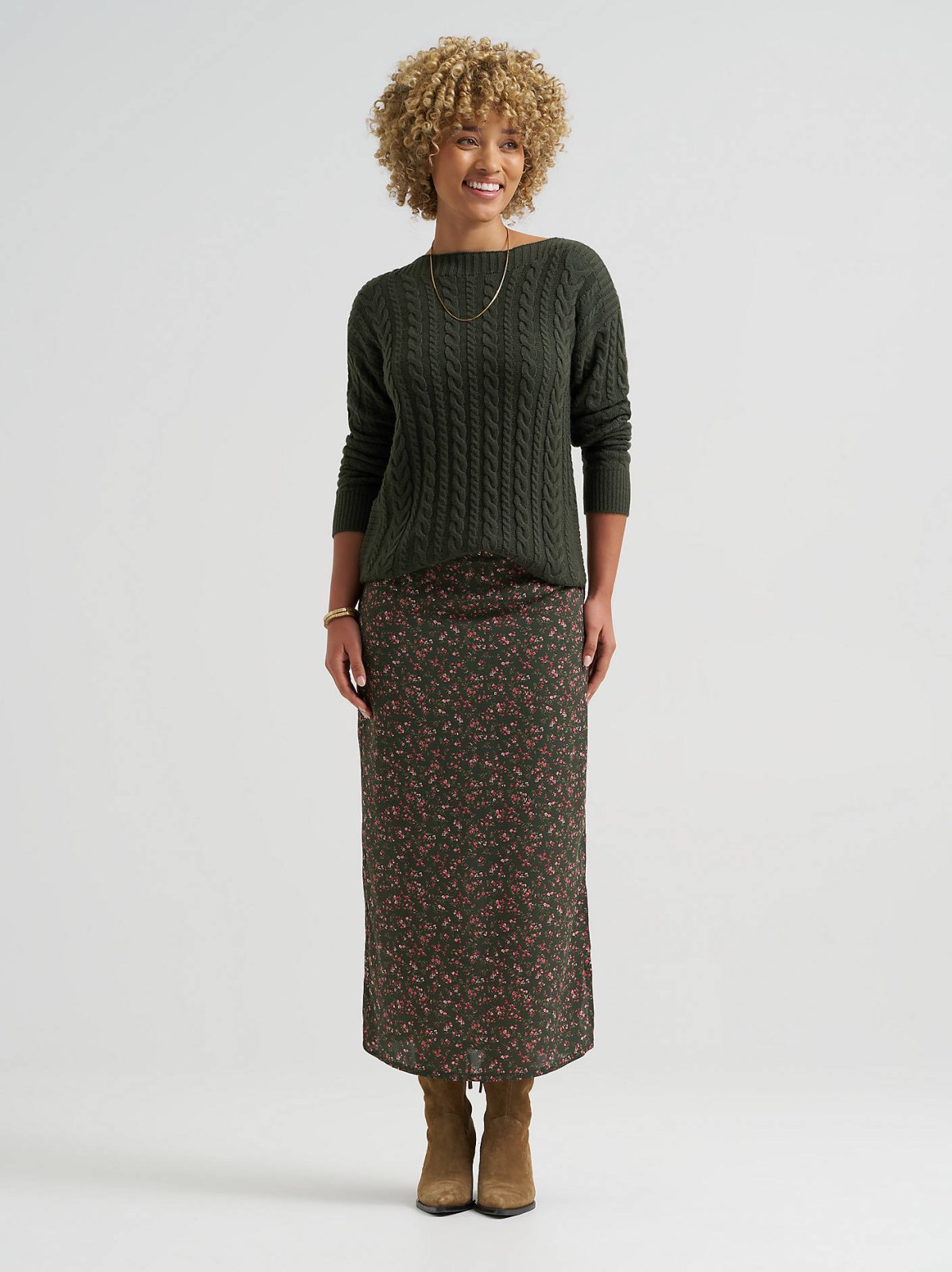 Women's Curved Hem Cable Knit Sweater - view 4