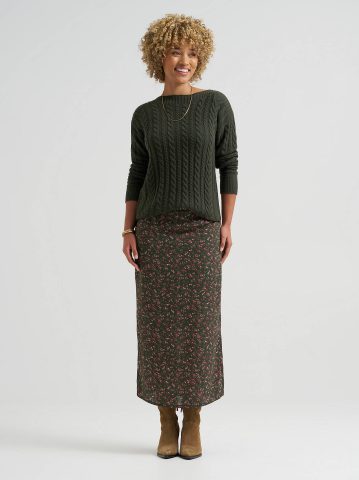 Women's Curved Hem Cable Knit Sweater