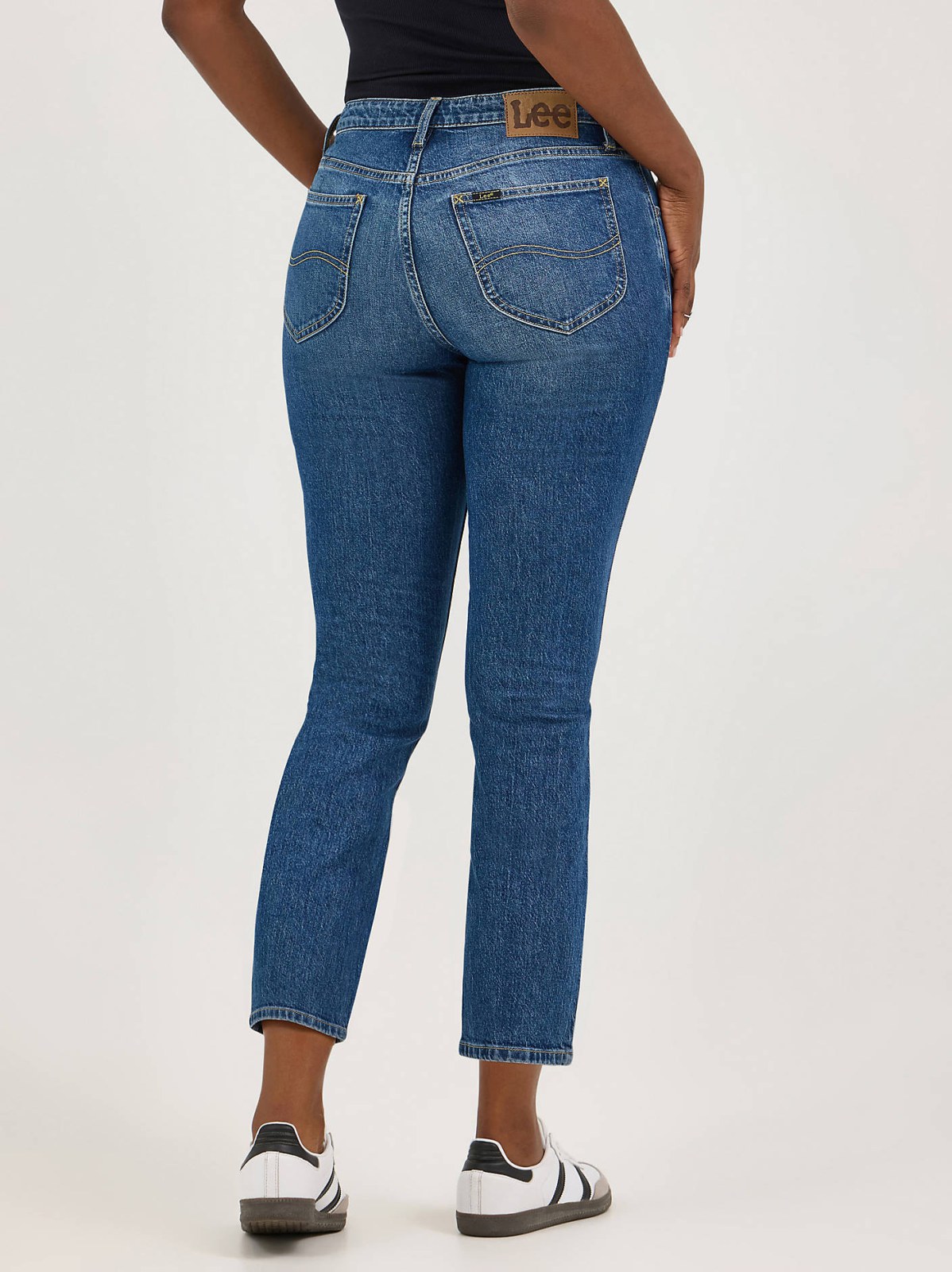 Women's Legendary Straight Crop - view 3