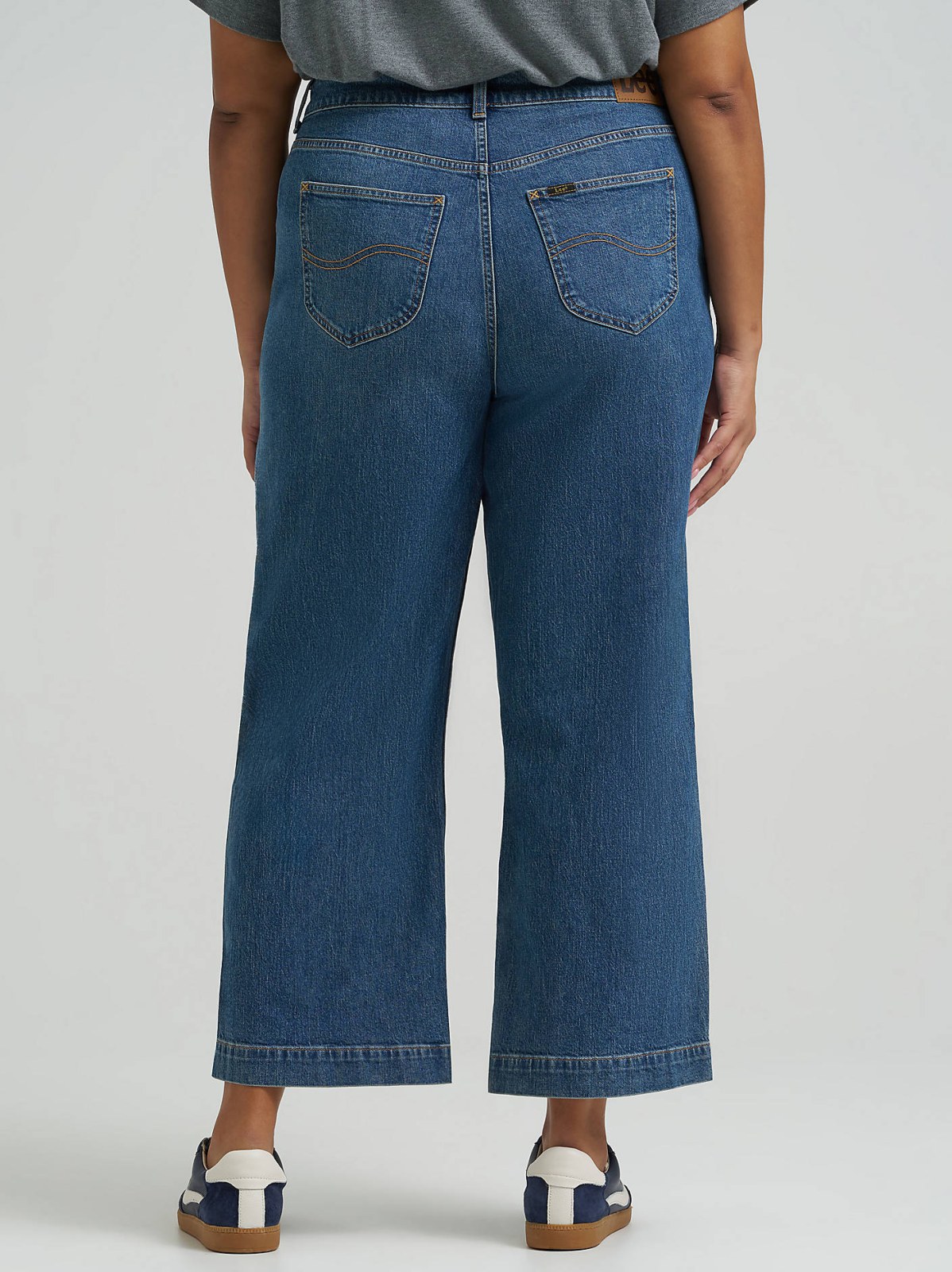 Women's Legendary Wide Leg Crop Jean (Plus) - view 3