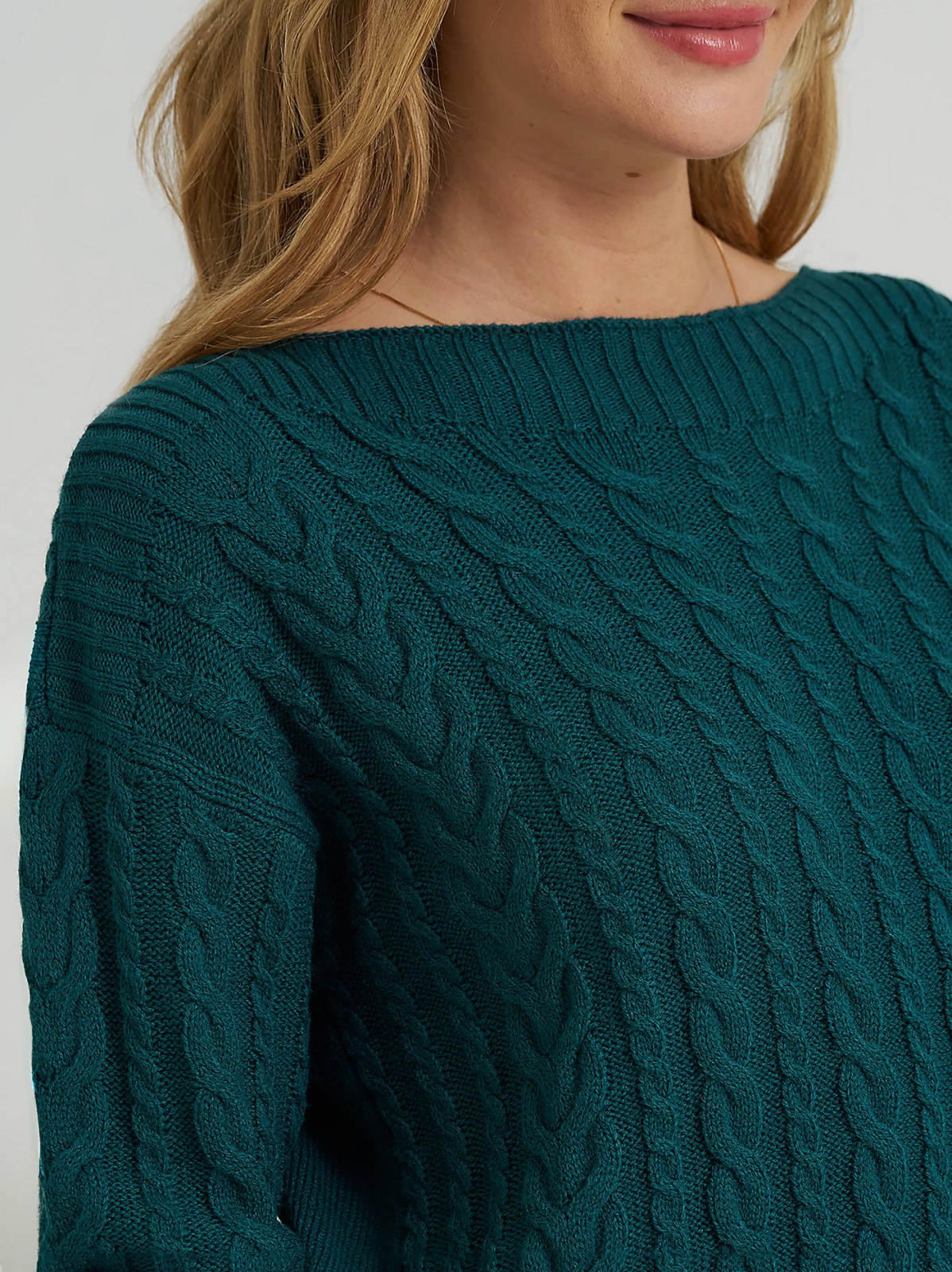 Women's Curved Hem Cable Knit Sweater - view 3