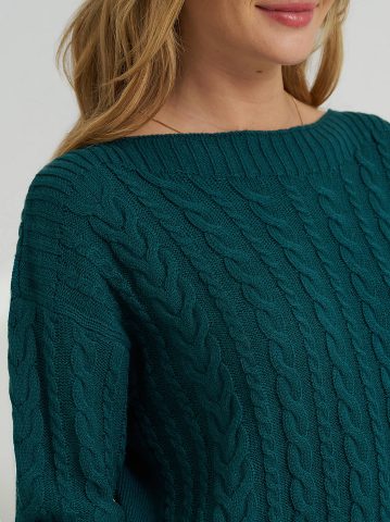 Women's Curved Hem Cable Knit Sweater