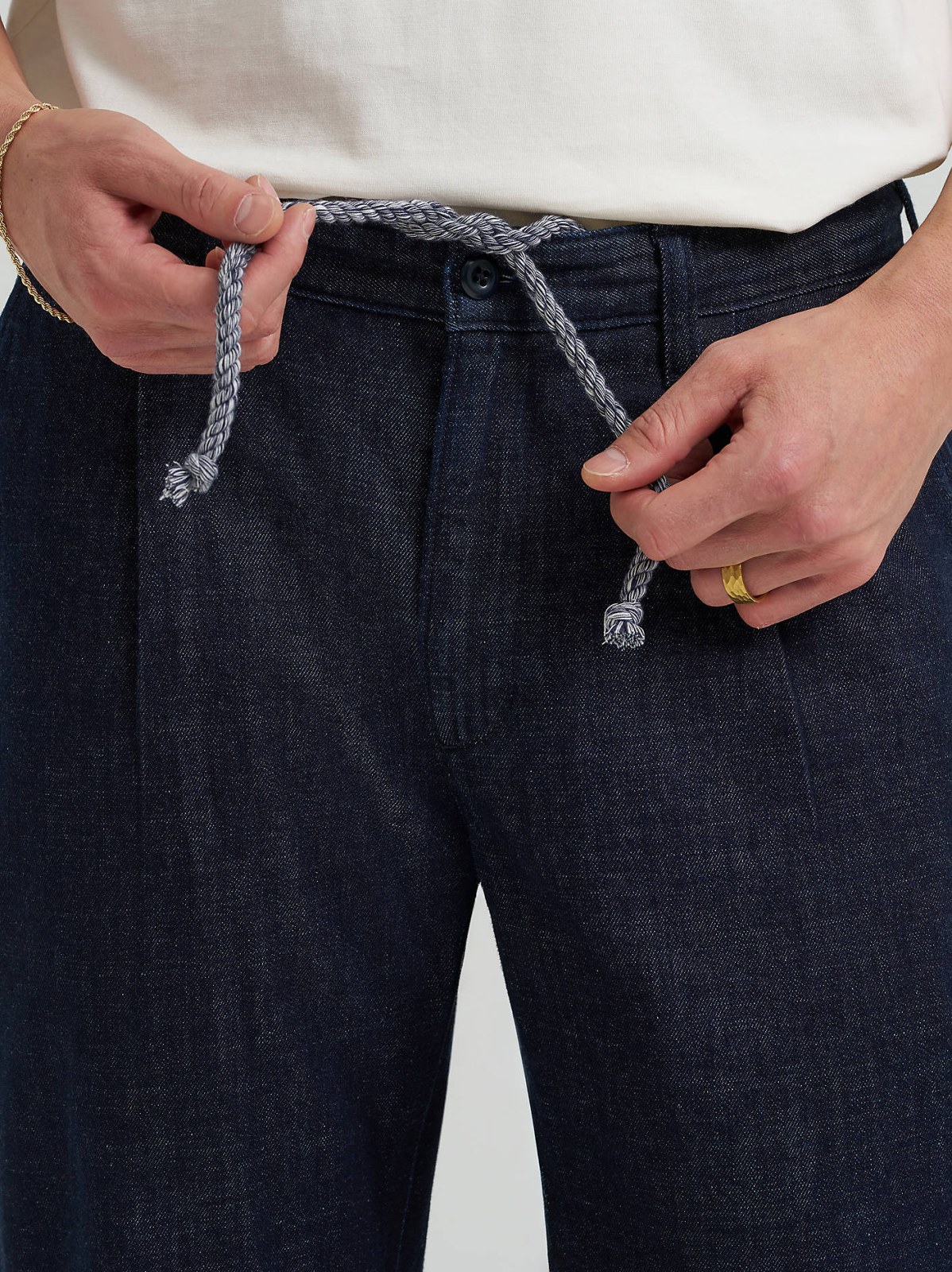 Men's Relaxed Pleated Chino Pant - view 7