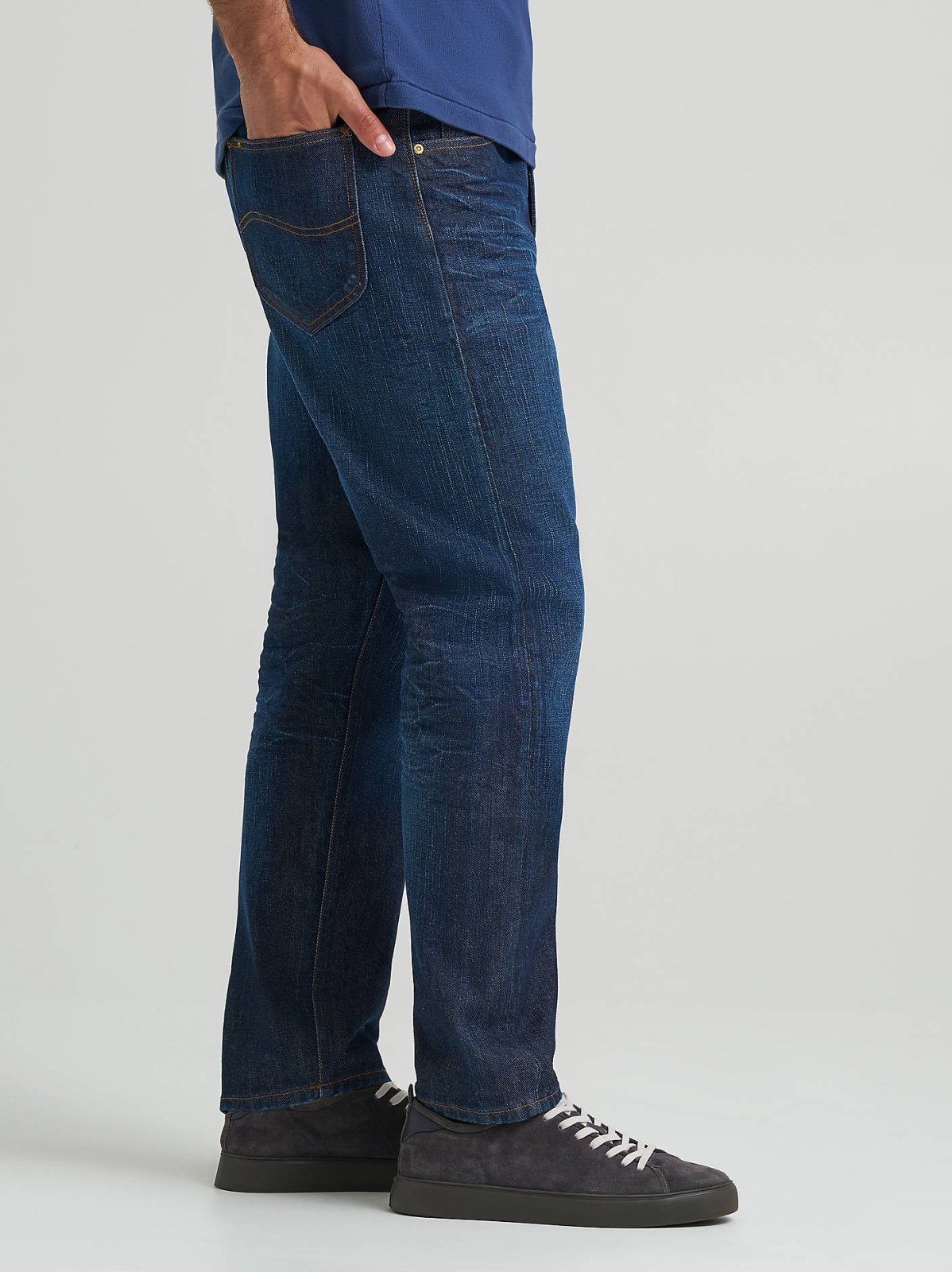 Men's Gold Label Relaxed Taper Jean - view 4
