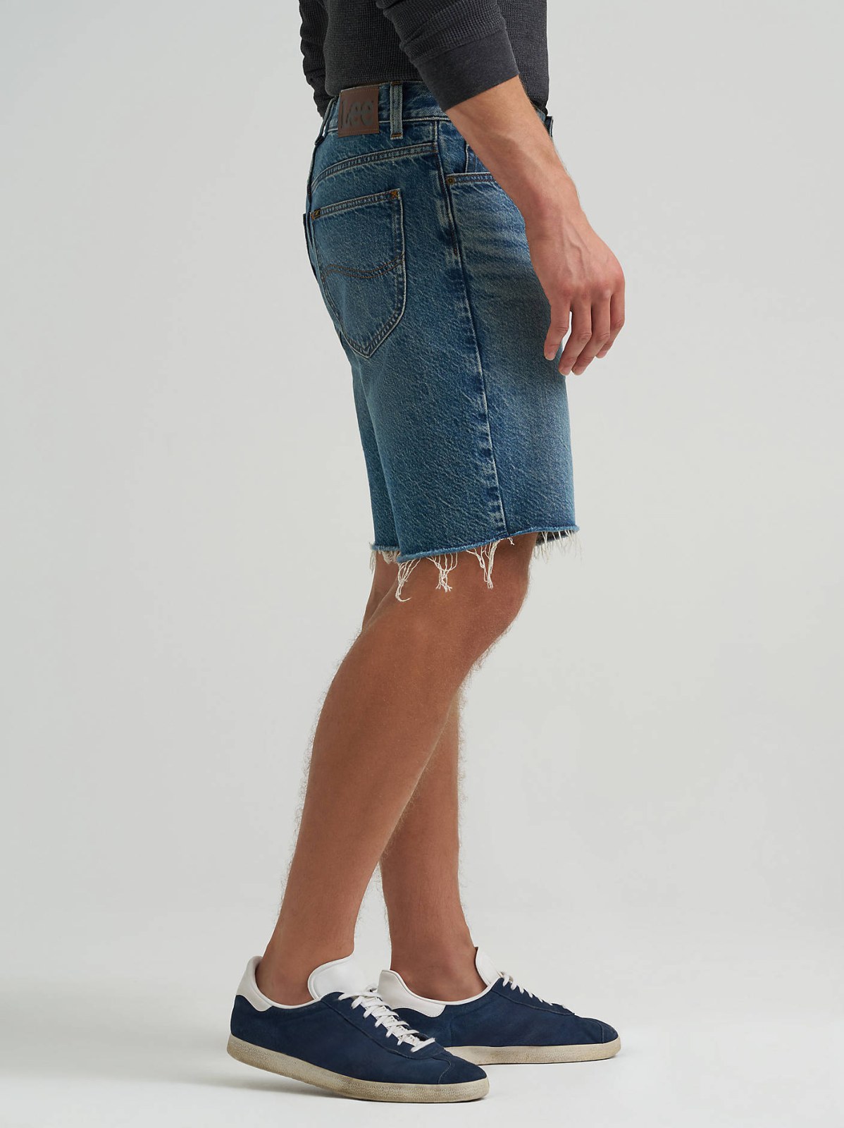 Men's 100% Cotton Loose Denim Short - view 4