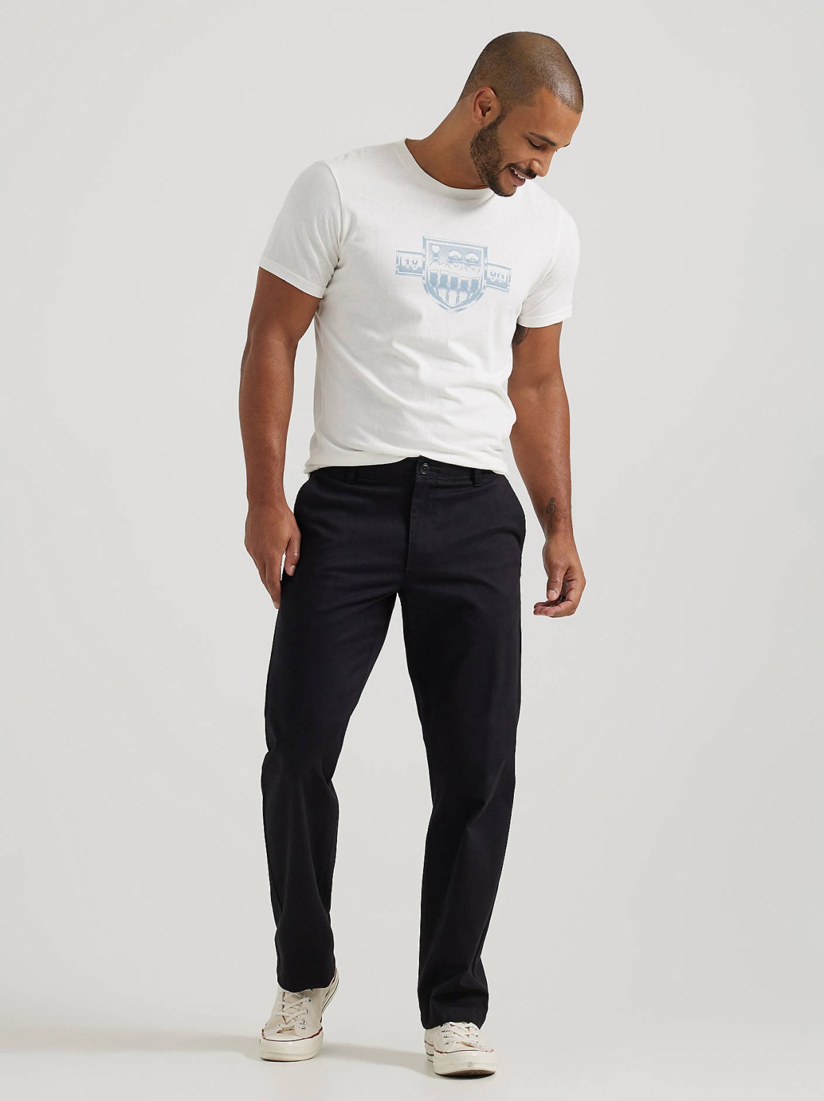 Men's Extreme Motion MVP Straight Fit Flat Front Pant