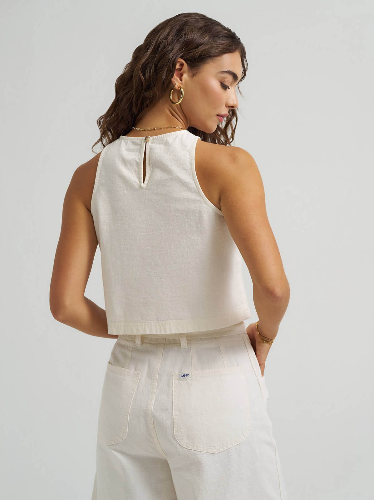 Women's Boxy Button Back Linen Tank Top - view 2