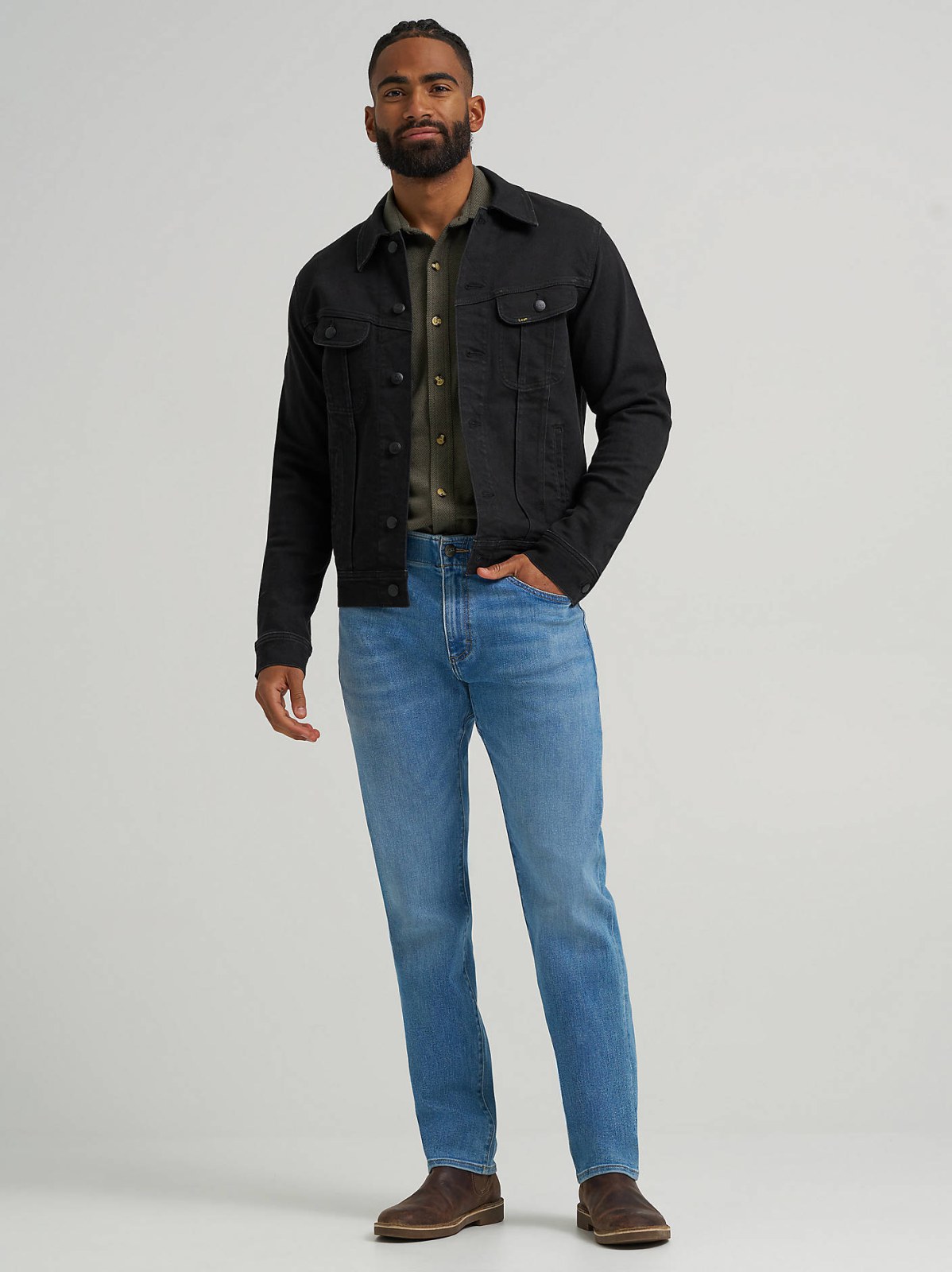 Men's Extreme Motion Athletic Tapered Leg Jean