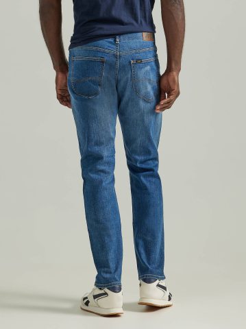 Men's Extreme Motion Athletic Tapered Leg Jean
