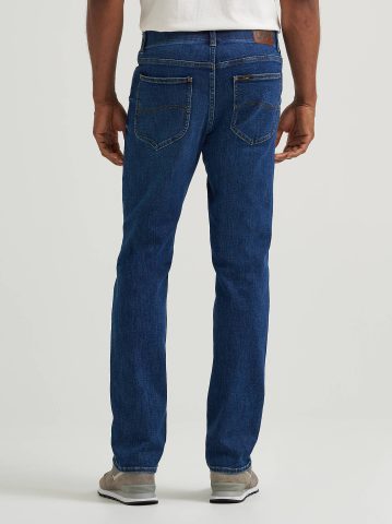 Men's Extreme Motion Slim Straight Leg Jean