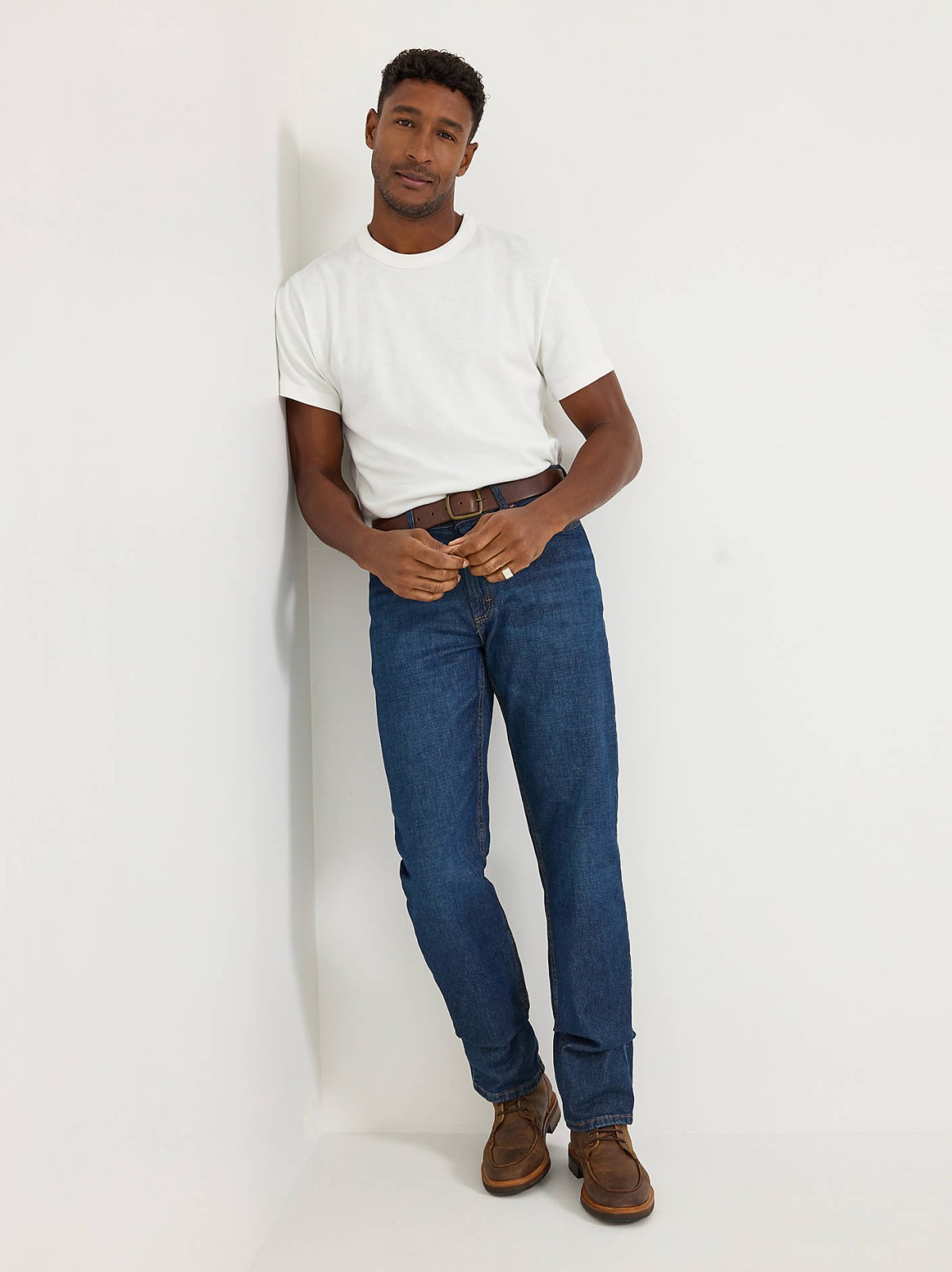 Men's Legendary Relaxed Straight Jean - view 7
