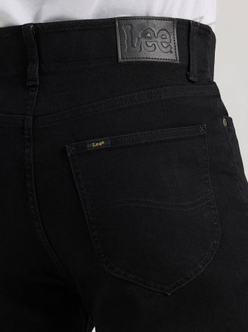 Men's Extreme Motion Relaxed Straight Jean