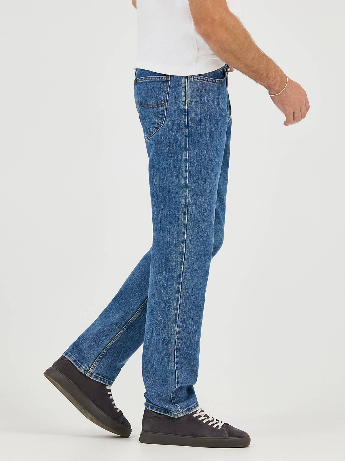 Men's Legendary 100% Cotton Relaxed Straight Jean - view 4