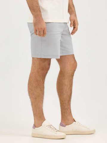 Men's Extreme Motion 7" Flat Front Short