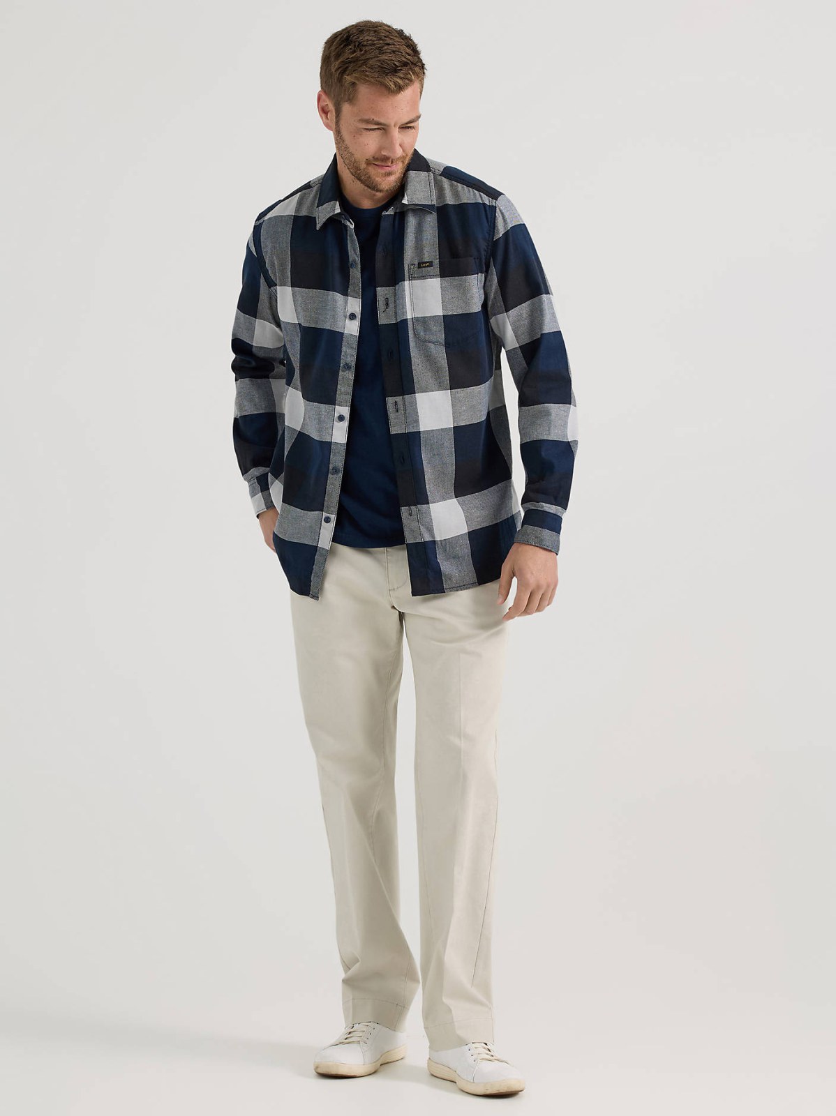 Men's Extreme Motion Flat Front Khaki Pant
