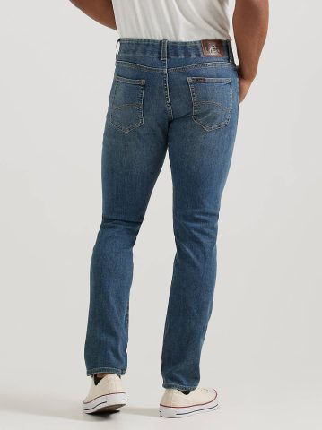 Men's Extreme Motion Slim Straight Leg Jean