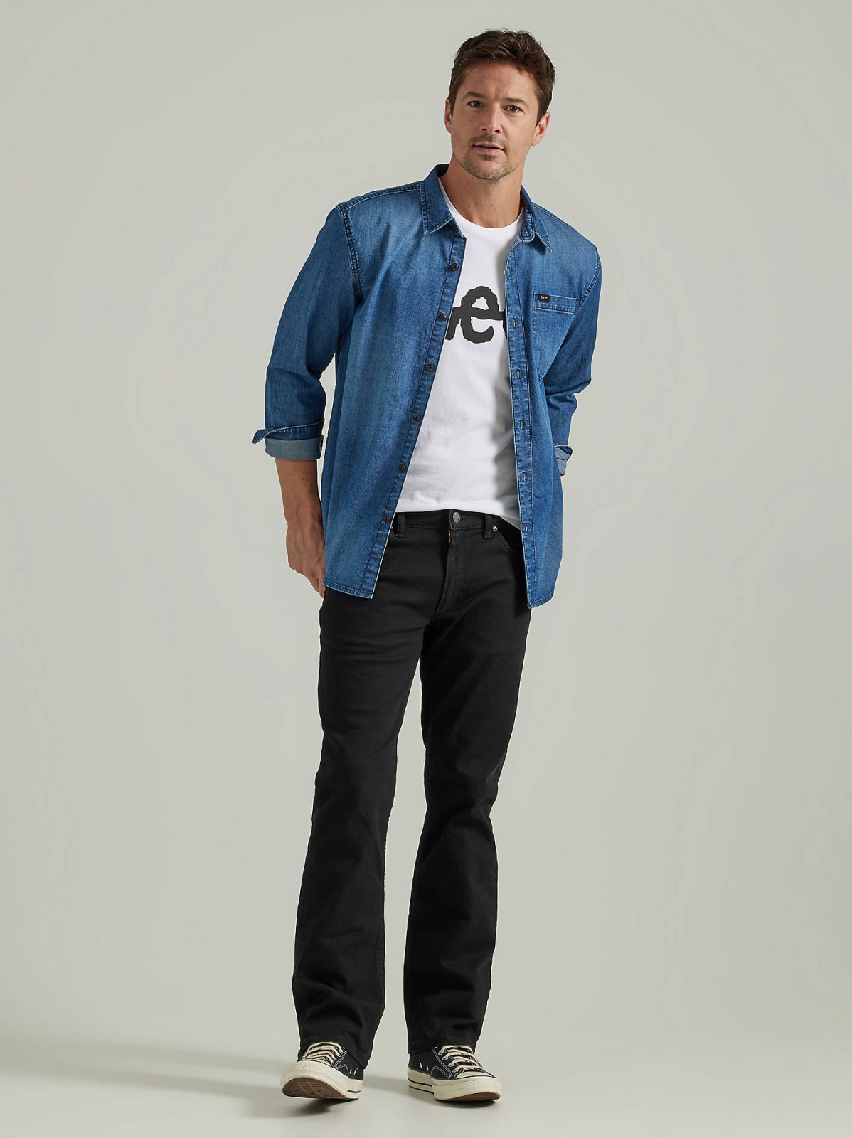 Men's Extreme Motion All Purpose Denim Button Down Shirt - view 4