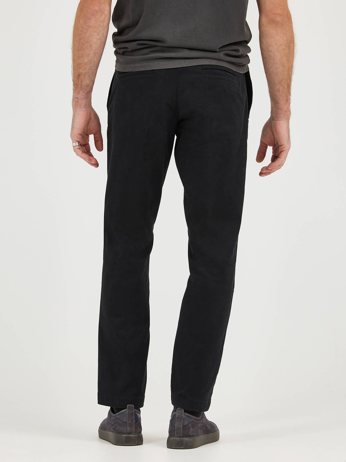 Men's Extreme Motion Relaxed Fit Khaki Pant - view 3