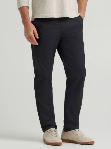 Men's Extreme Motion Regular Taper Chino Pant