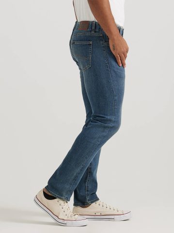 Men's Extreme Motion Slim Straight Leg Jean