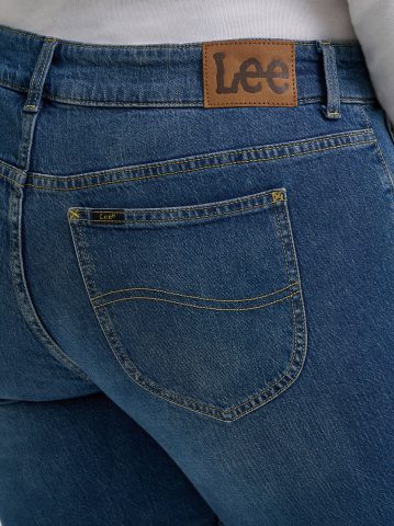 Women's Legendary Straight Crop (Plus)