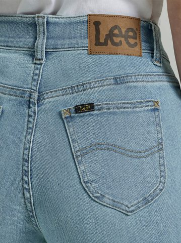 Women's Ultra Lux Comfort with Flex Motion Straight Jean