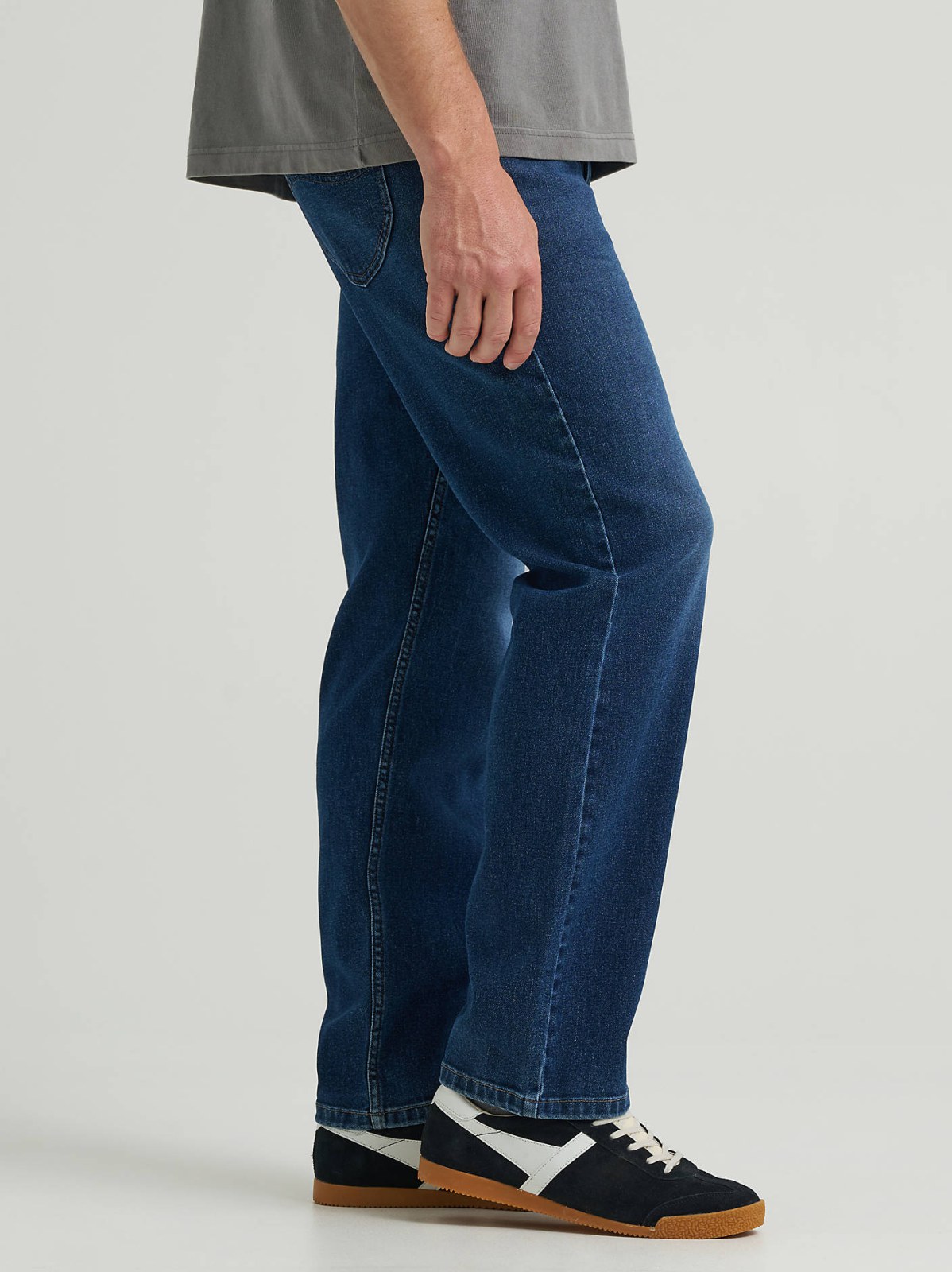 Men's Lee Relaxed Straight Jean with Comfort Stretch - view 4