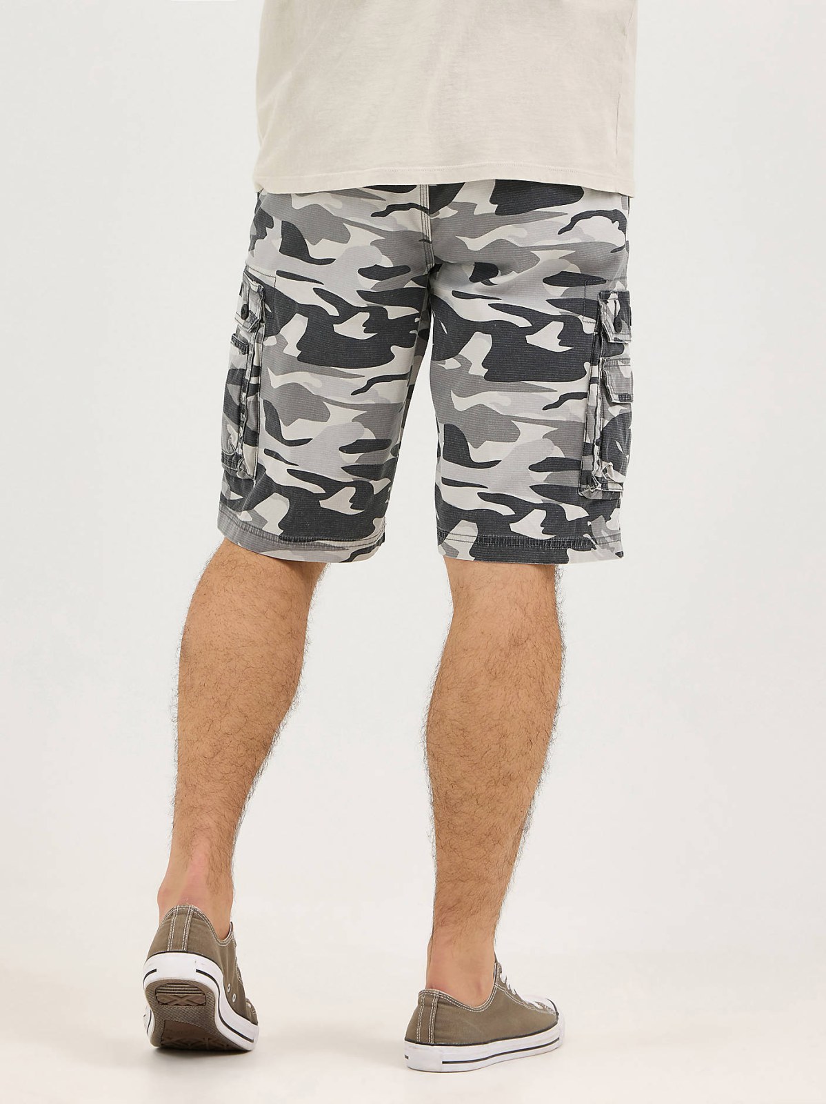 Men's Legendary Wyoming Cargo Short - view 3