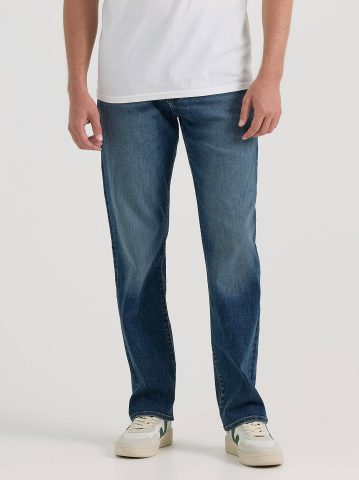 Men's Extreme Motion Relaxed Straight Jean
