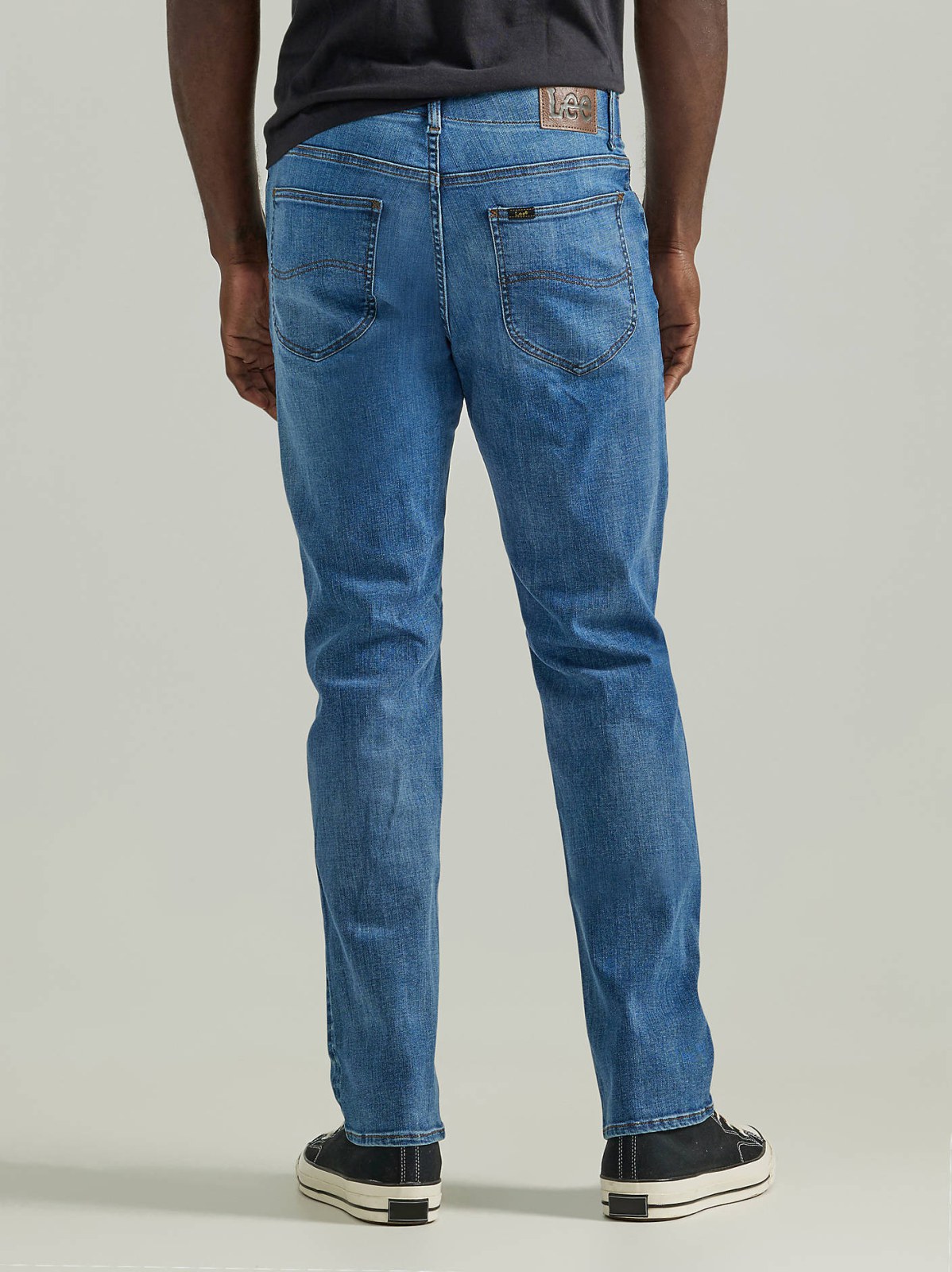 Men's Extreme Motion Regular Fit Straight Leg Jean - view 3
