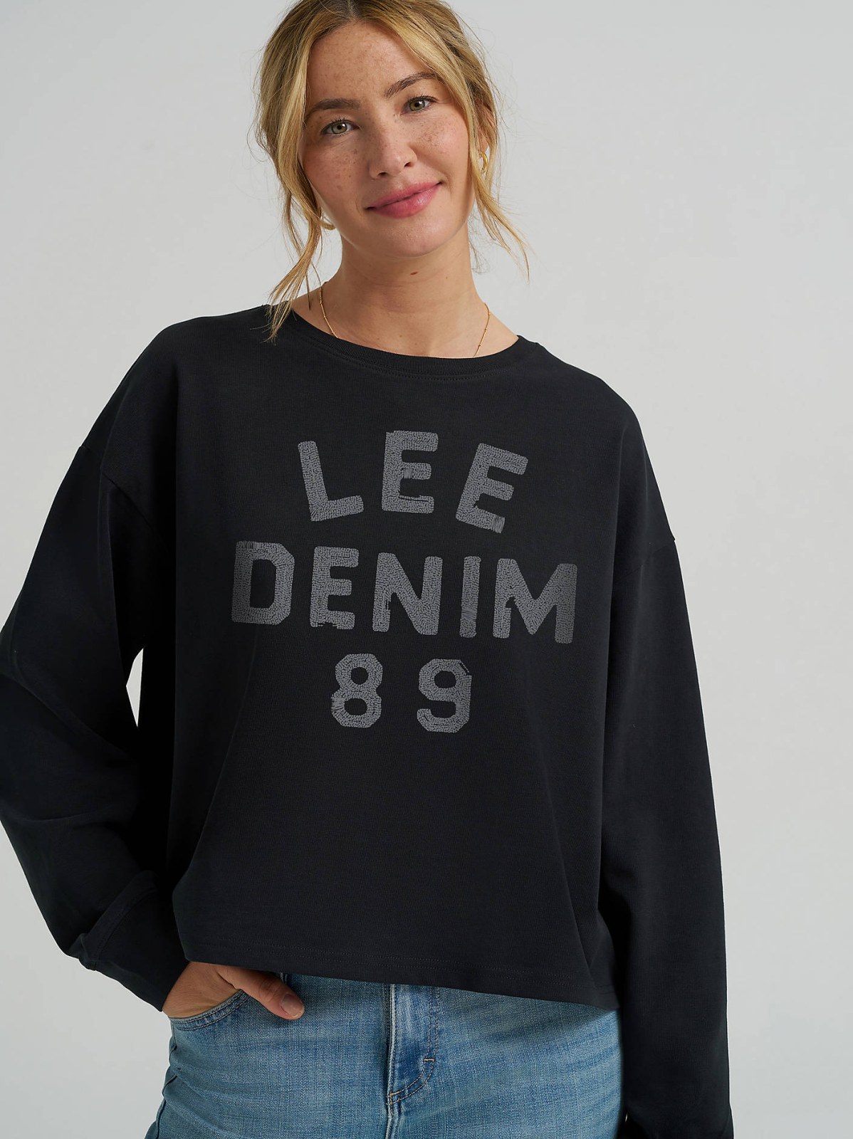 Women's 89' Crew Neck Sweatshirt - view 3
