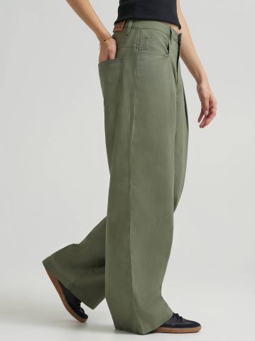 Women's Low Rise Slouch Chino Pant