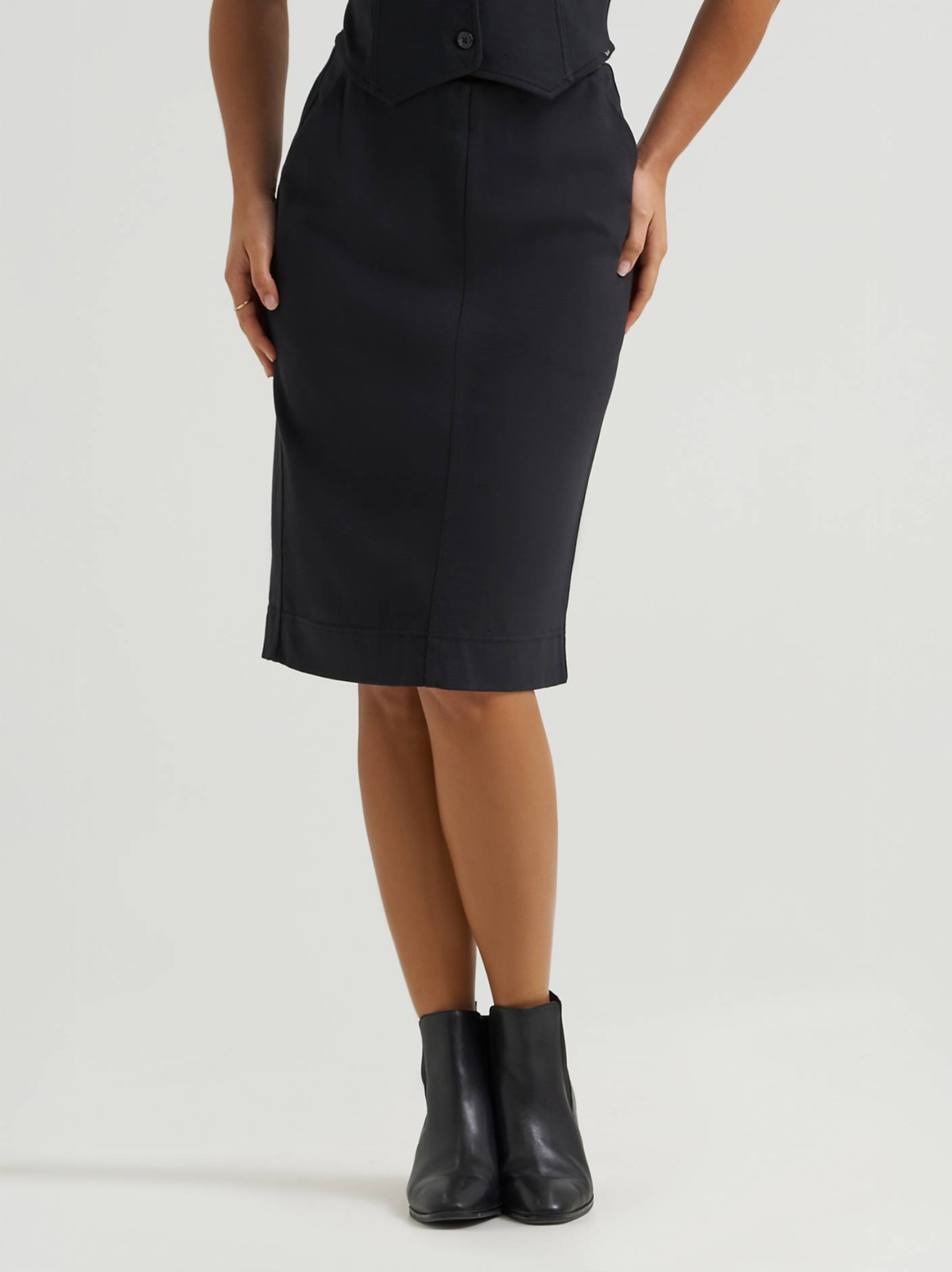Women's High Rise Pull On Knit Pencil Skirt - view 2