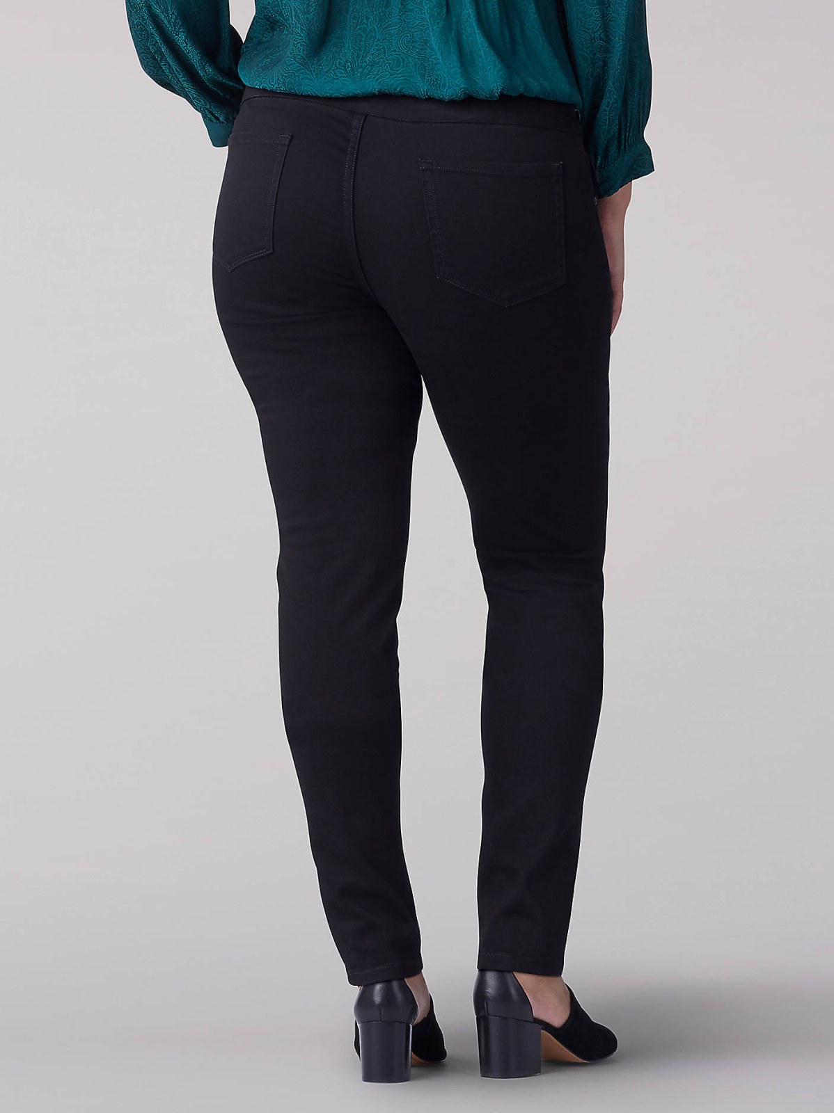 Women’s Sculpting Slim Fit Skinny Pull-On Jean (Plus) - view 2