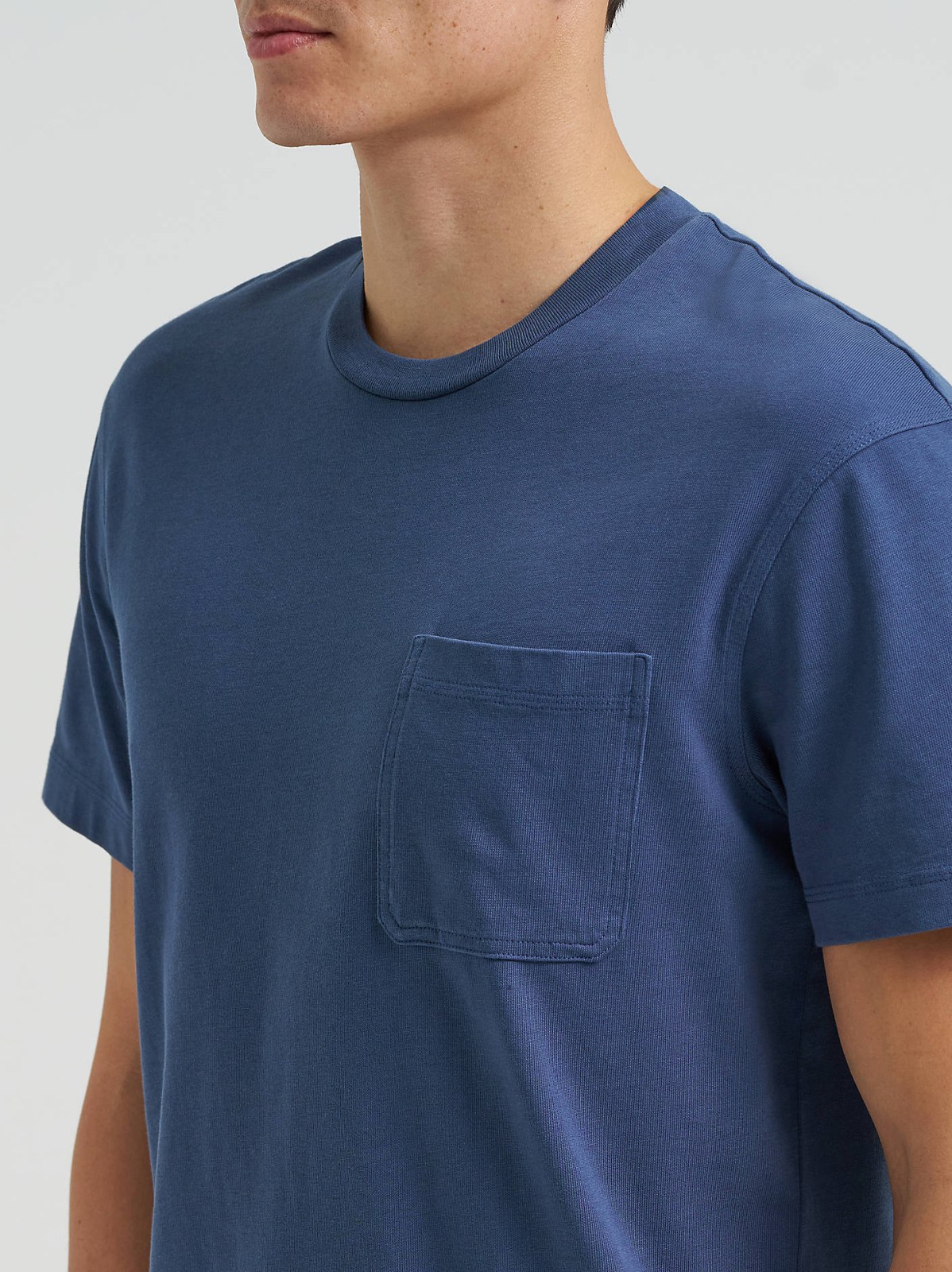 Men's Relaxed Fit Heavyweight Pocket Tee - view 5